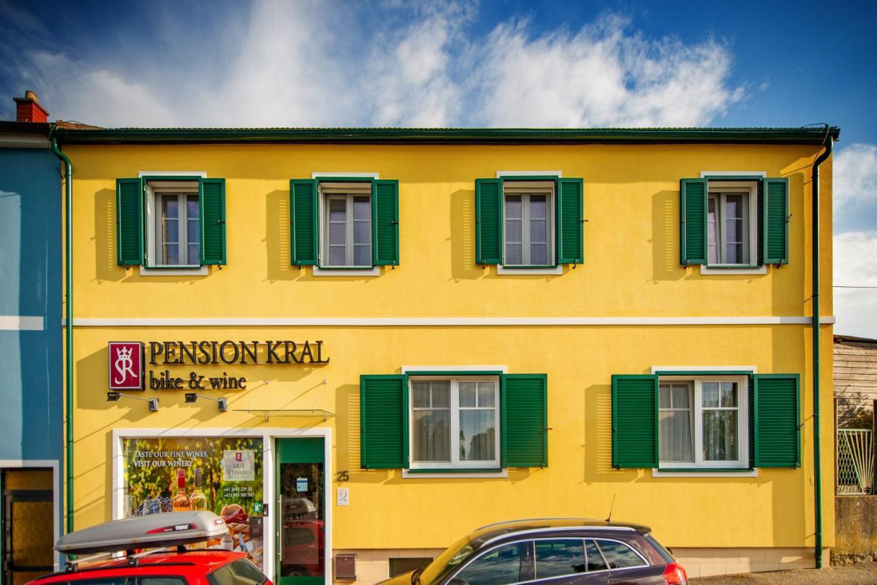 Pension Kral Rust Bagian luar foto